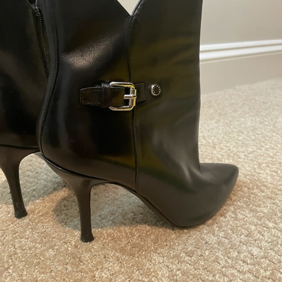 Longchamp Black Leather Booties Sz 8 (Retail $785) - Picture 7 of 12